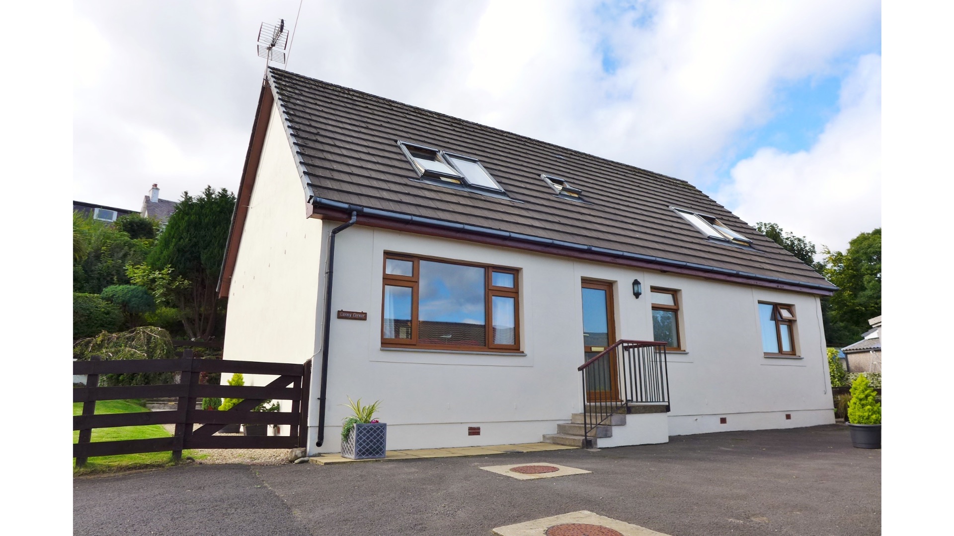 Canny Corner, Whiting Bay Cottages On Arran