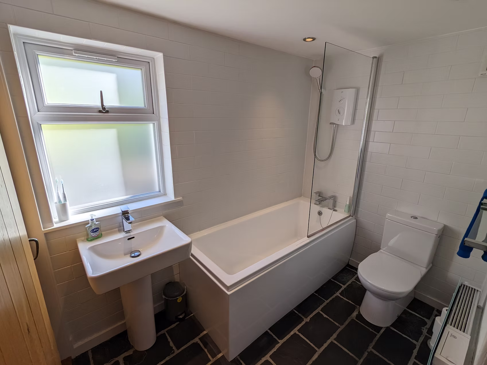 Bathroom 1 Lochdean Cottage, Lochranza