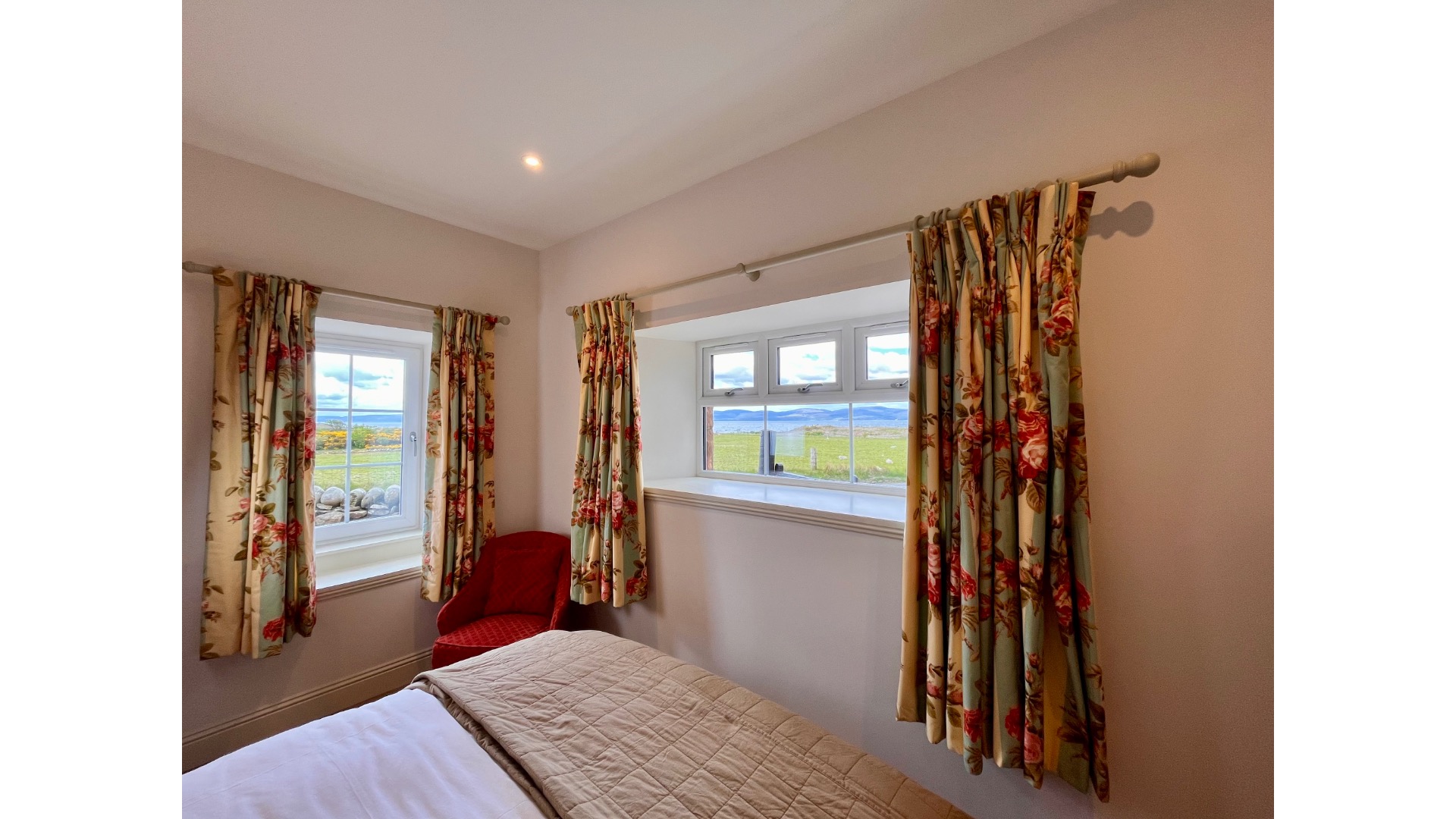 DoubleBedroomWindows Riverside Cottage, Machrie