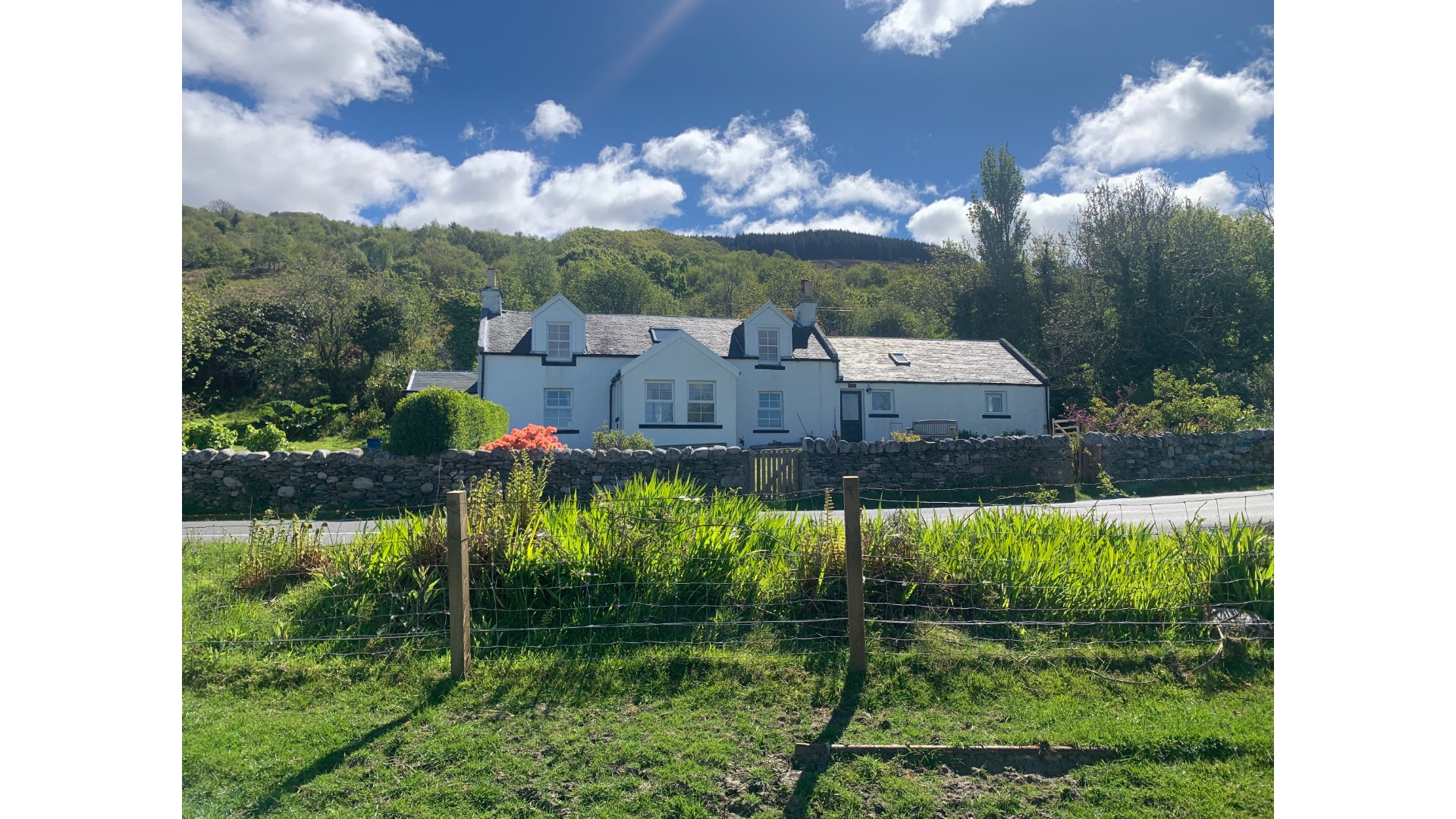 HousefromFieldjpeg Whitefarland Cottage, Pirnmill