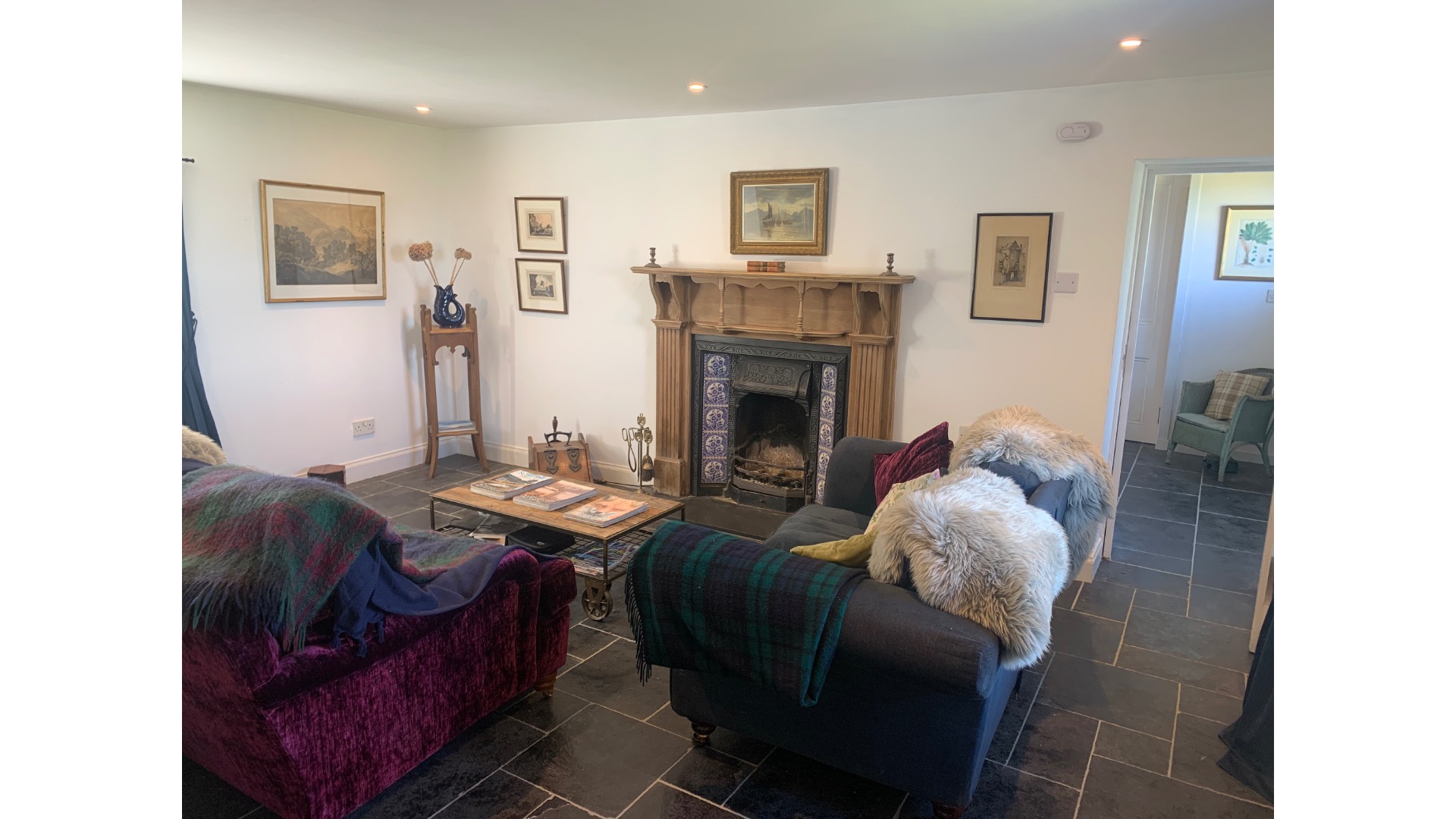 Snug:SittingRoomjpeg Whitefarland Cottage, Pirnmill