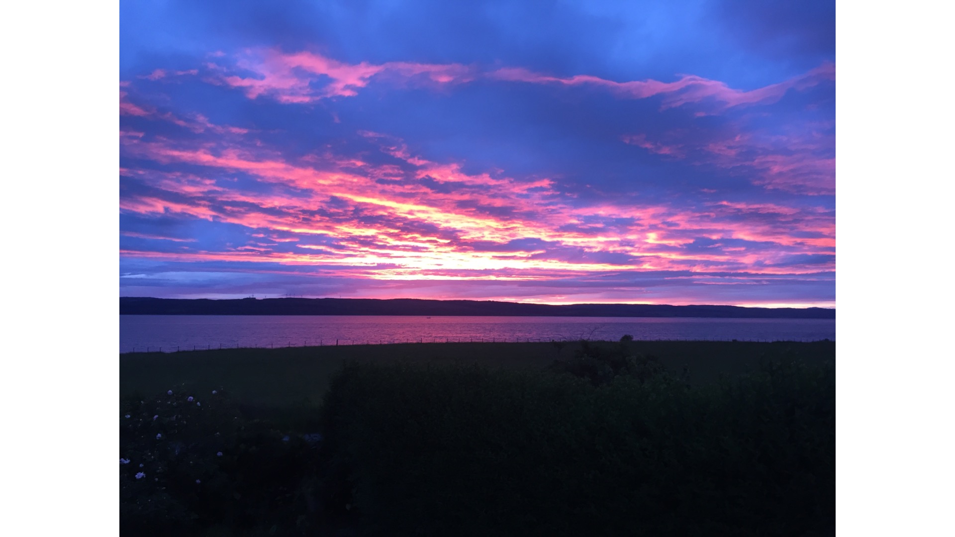 sunsetviewfromgarden Whitefarland Cottage, Pirnmill