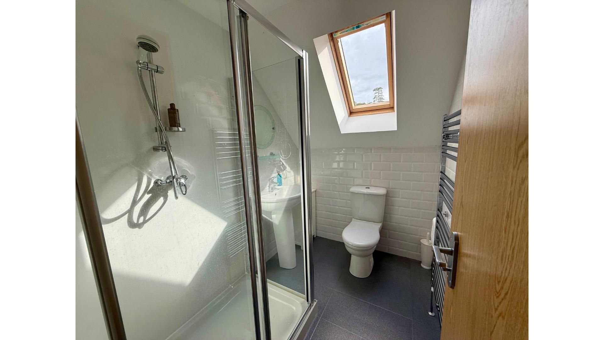 Bedroom 1 ensuite 1, The Paddock, Brodick
